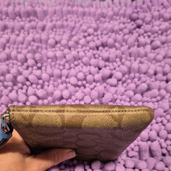 Authentic Coach Brown and Blue Wristlet - Picture 11 of 12